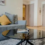 Nasma Luxury Stays - Waterfront Retreat With Balcony Near Theme Park