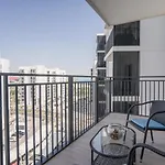 Nasma Luxury Stays - Waterfront Retreat With Balcony Near Theme Park
