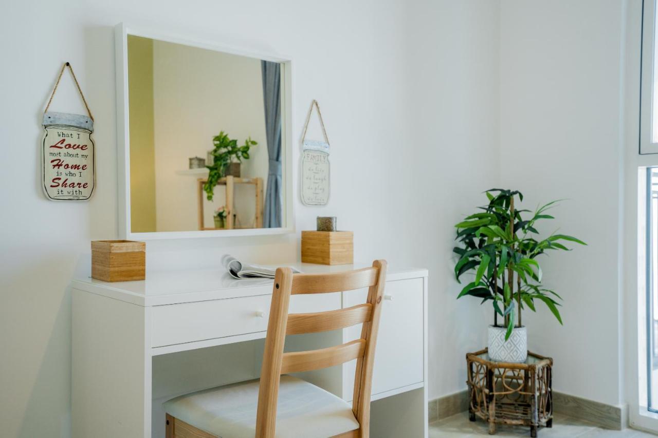 Nasma Luxury - Waterfront Retreat With Balcony Near Theme Park *